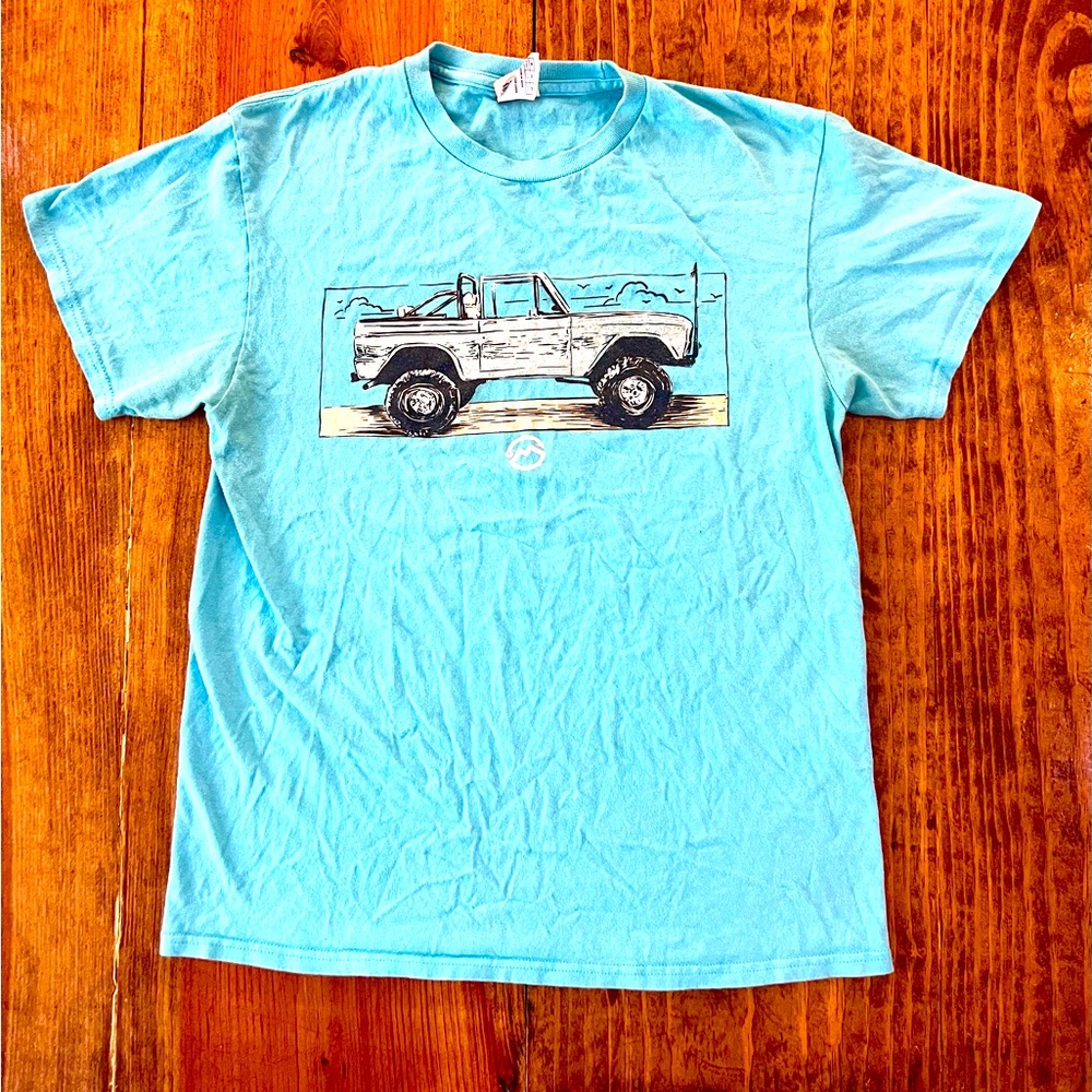 Delta Men’s Adult Small Short Sleeve t-shirt
